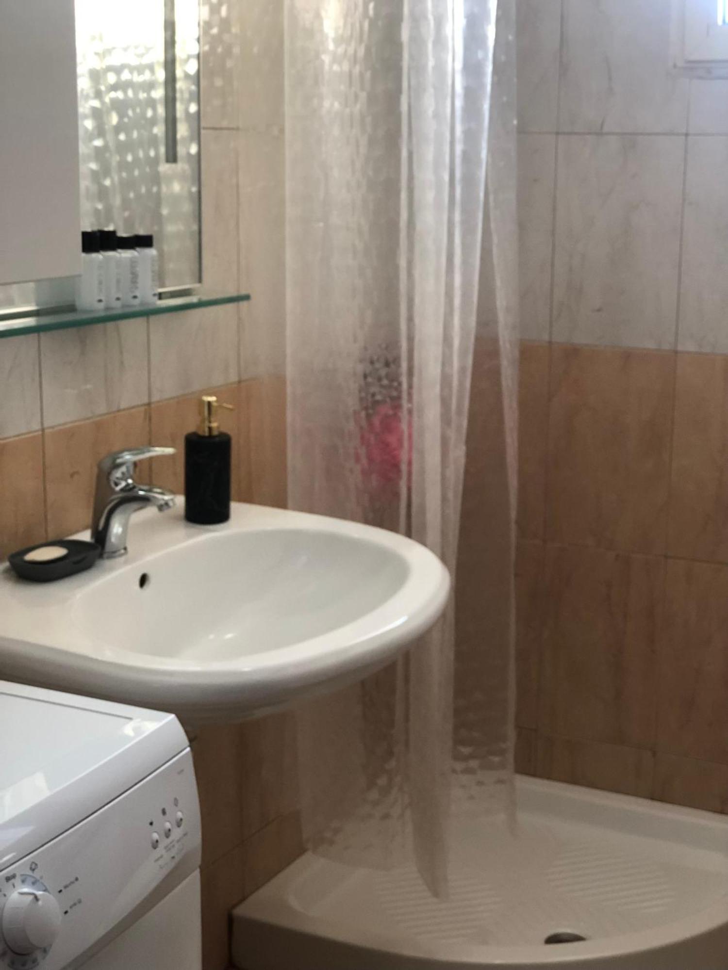 La Casa Di Rozina X3 * Vlorë